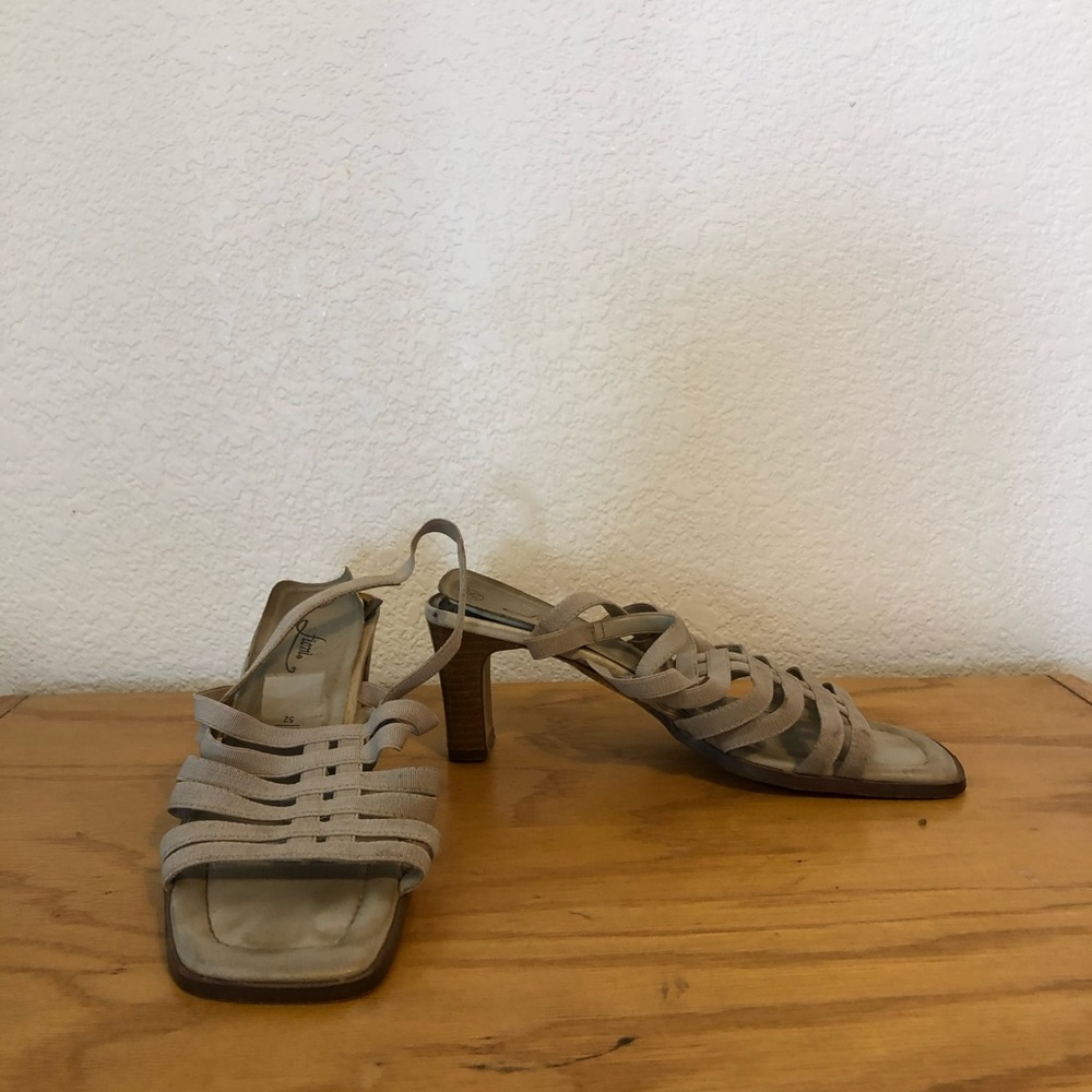 Leoni Sandals